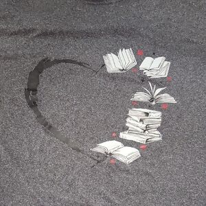 4xl Gray Heart and Books Graphic Tee